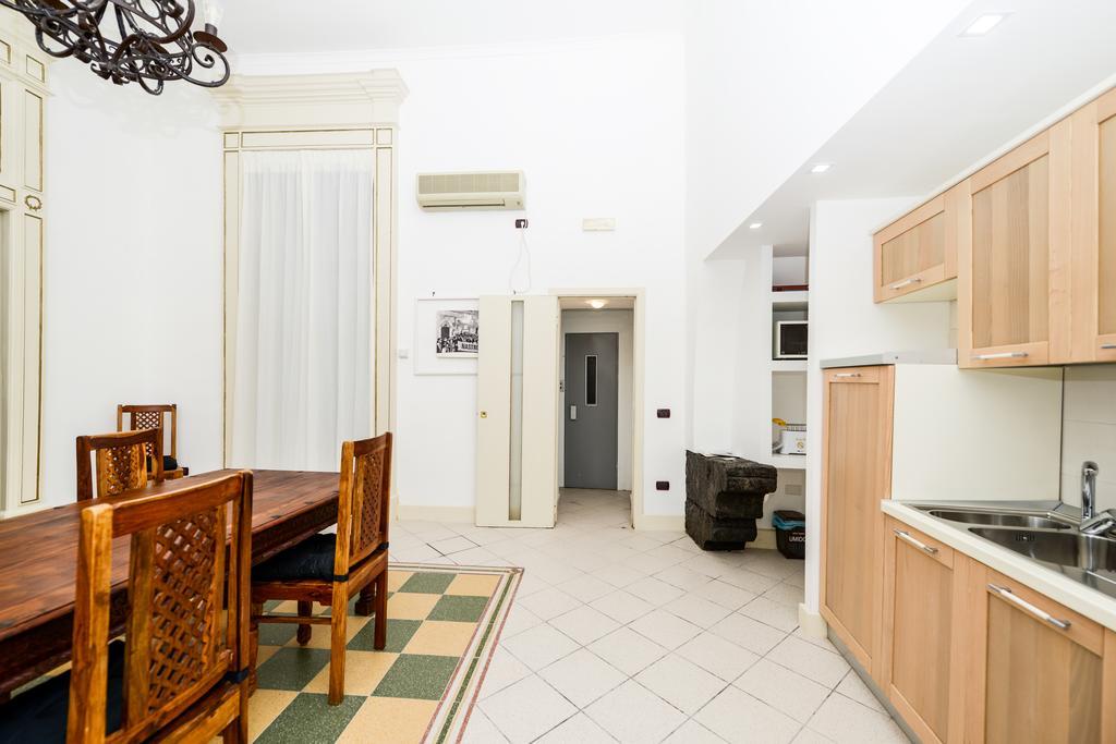 Апартаменты Residenza Santa Chiara Неаполь Экстерьер фото