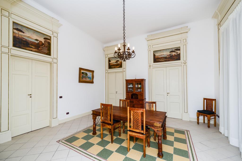 Апартаменты Residenza Santa Chiara Неаполь Экстерьер фото