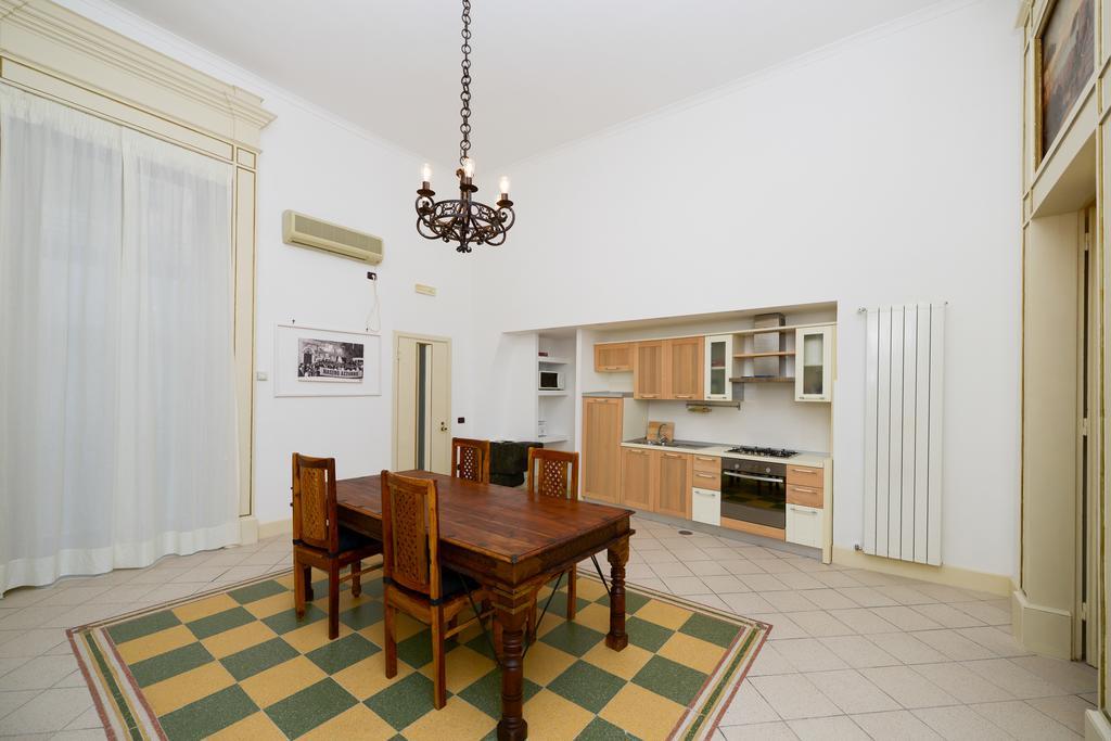 Апартаменты Residenza Santa Chiara Неаполь Экстерьер фото